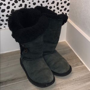 UGG tall bailey button